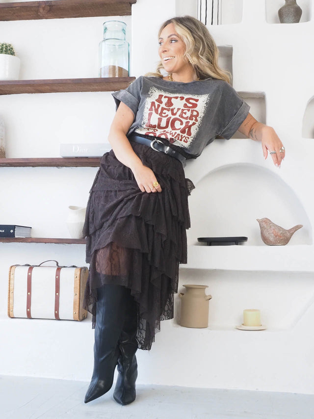 Saia Midi Com Renda e Folhos