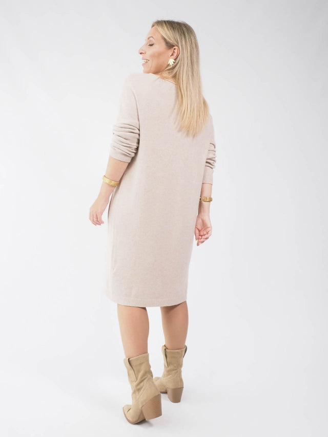 ROBE EN MAILLE AVEC POCHES