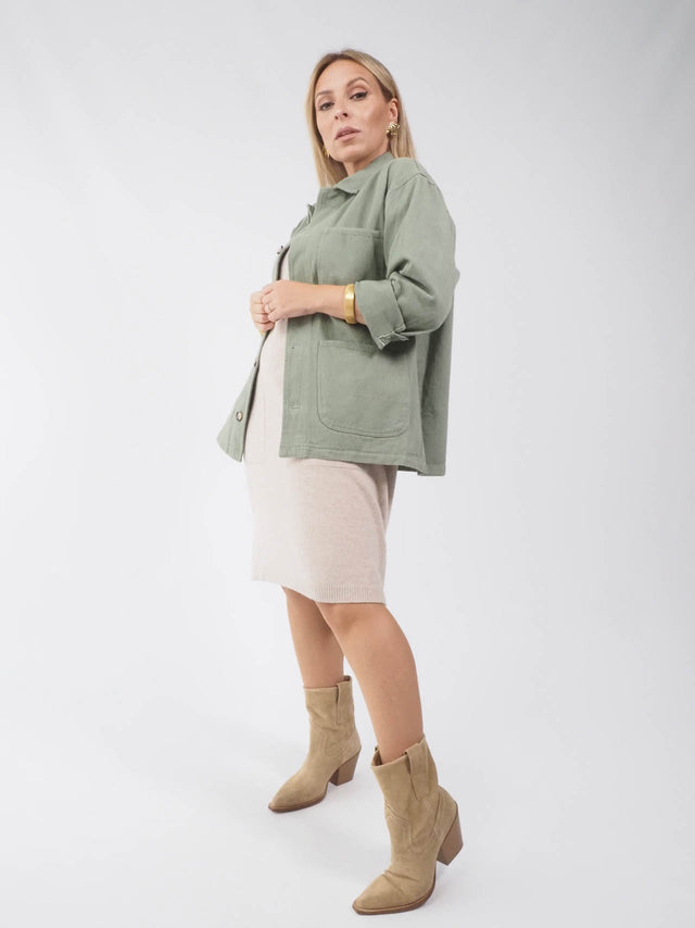 ROBE EN MAILLE AVEC POCHES