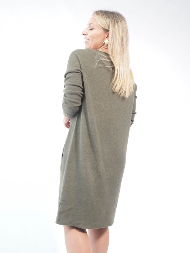 ROBE EN MAILLE AVEC POCHES