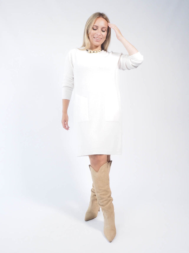 ROBE EN MAILLE AVEC POCHES