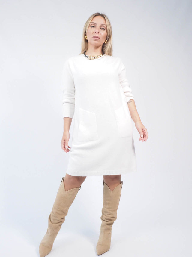 ROBE EN MAILLE AVEC POCHES
