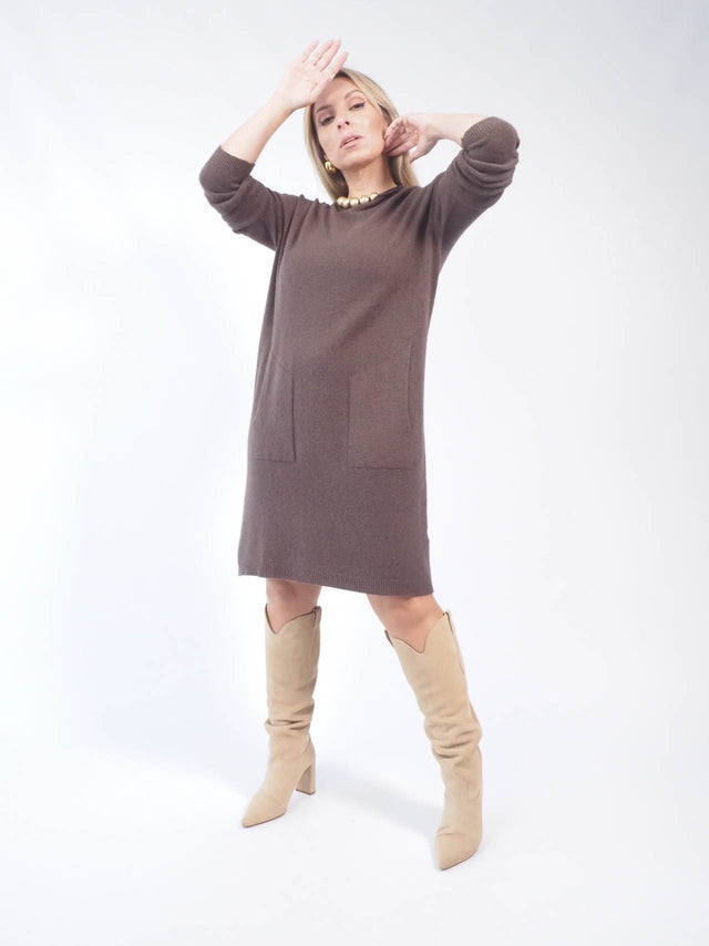 ROBE EN MAILLE AVEC POCHES