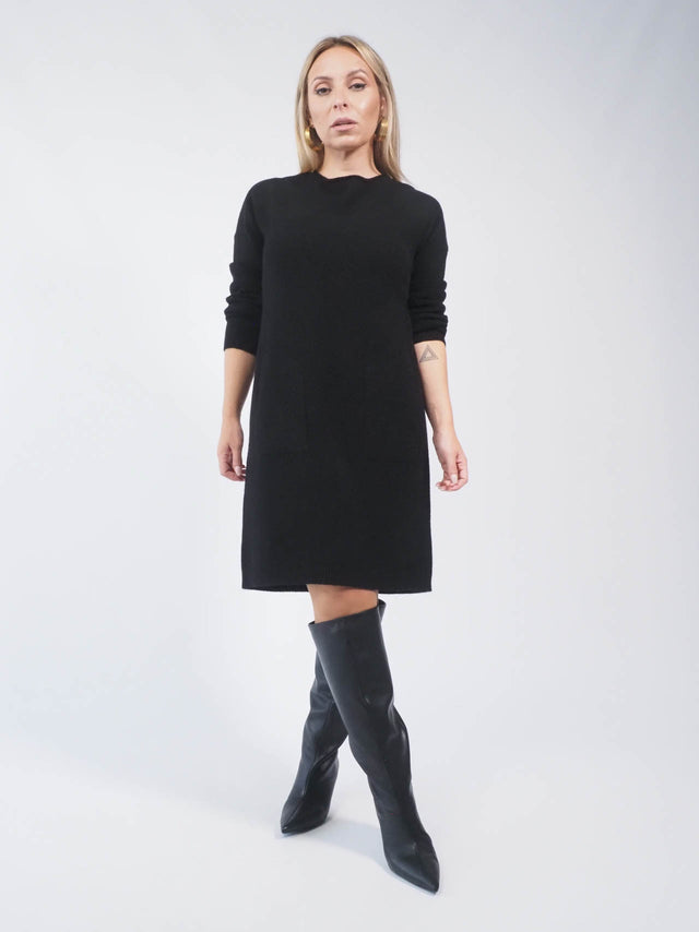 ROBE EN MAILLE AVEC POCHES