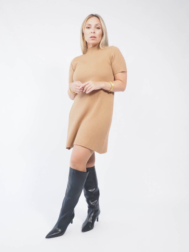 SHORT KNITTED DRESS