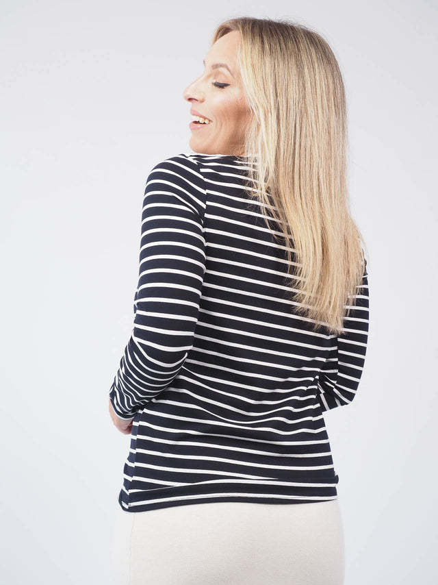 LONG SLEEVE T-SHIRT