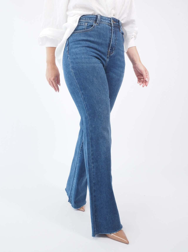 Calças de Ganga Flare Fit: Estilo e Conforto em uma só calça