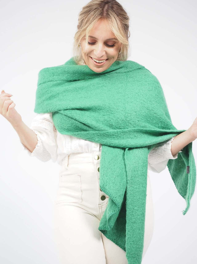 Cachecol de Malha: Aconchego e Estilo nos Dias de Inverno