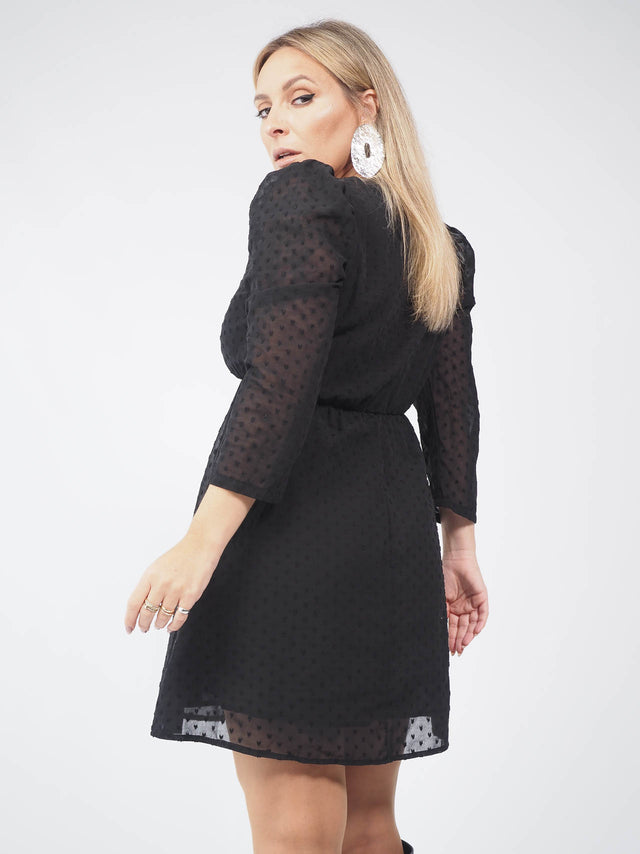 VESTIDO CURTO EM ORGANZA