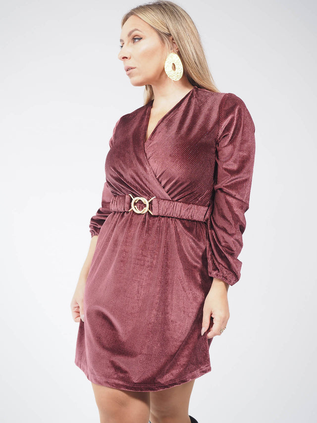VESTIDO CURTO EM VELUDO