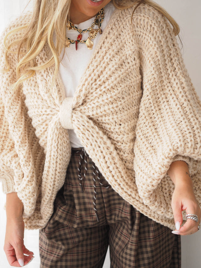 Thick Knit Shirt with Knot