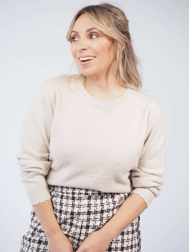 SMOOTH KNITTED SWEATER