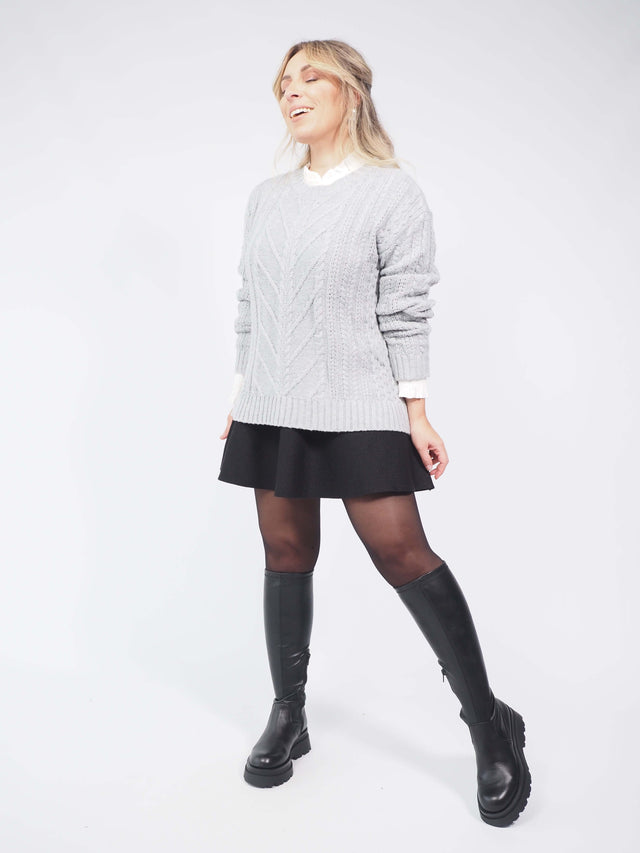CABLE KNIT SWEATER