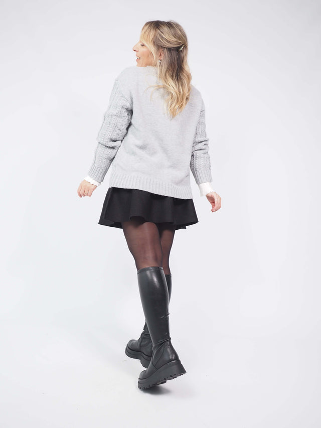 CABLE KNIT SWEATER