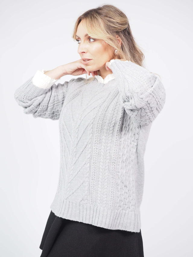 CABLE KNIT SWEATER