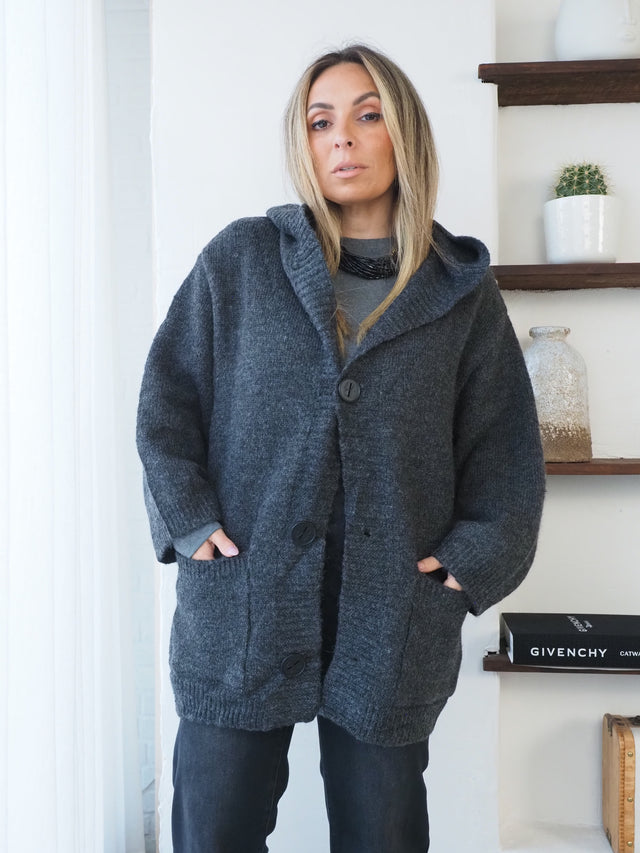 Veste en maille épaisse à capuche