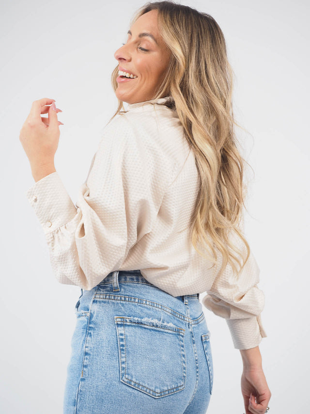 Blouse en satin à manches ballon