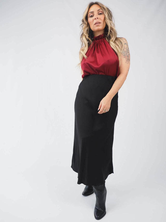 Top Halter Em Cetim Com Laço