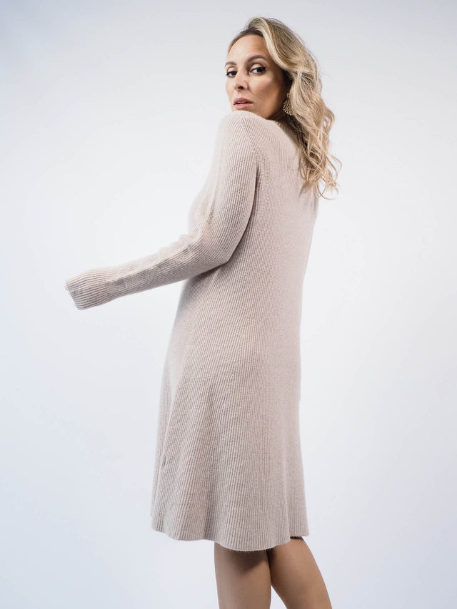 SHORT KNITTED DRESS