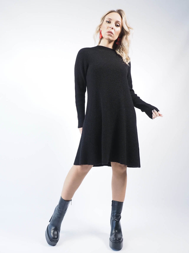 SHORT KNITTED DRESS