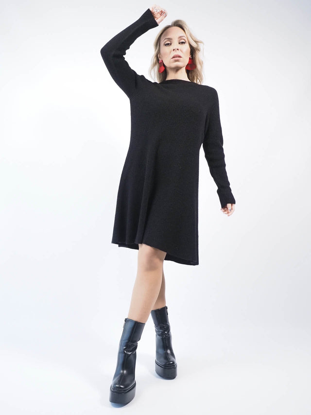 SHORT KNITTED DRESS