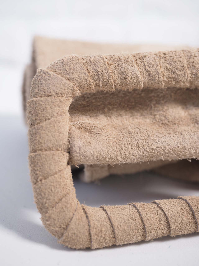Acessórios: CINTO EM CAMURÇA Color: taupe, azulão, verdeforte, verde, camel, bege Size: TU | Outono / Inverno 2022