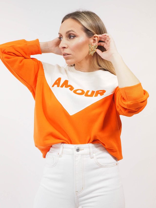 Uma combinação perfeita de conforto e estilo, assim é a nossa Sweatshirt.