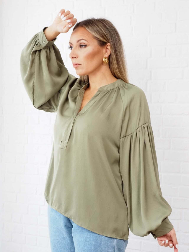 Camisas: Blusa para Senhora - Black Peach® Color: bege, kaki, verde Size: S, M, L | Outono / Inverno 2022