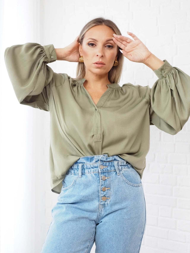 Camisas: Blusa para Senhora - Black Peach® Color: kaki Size: M | Outono / Inverno 2022
