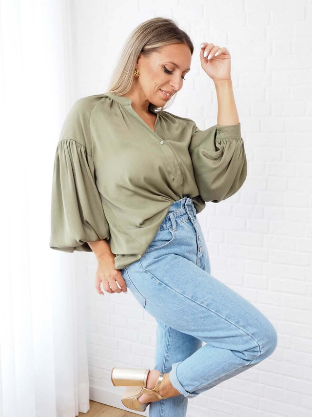 Camisas: Blusa para Senhora - Black Peach® Color: kaki Size: L | Outono / Inverno 2022