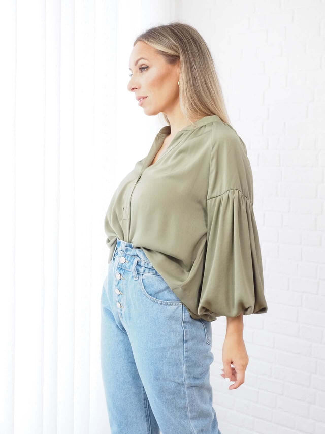 Camisas: Blusa para Senhora - Black Peach® Color: bege, kaki, verde Size: S, M, L | Outono / Inverno 2022