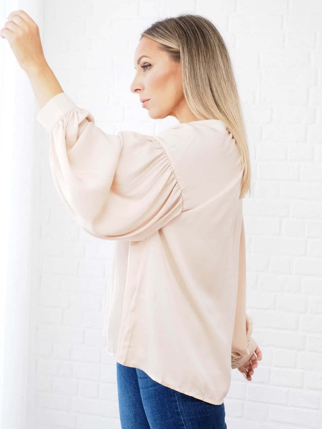 Camisas: Blusa para Senhora - Black Peach® Color: bege, kaki, verde Size: S, M, L | Outono / Inverno 2022