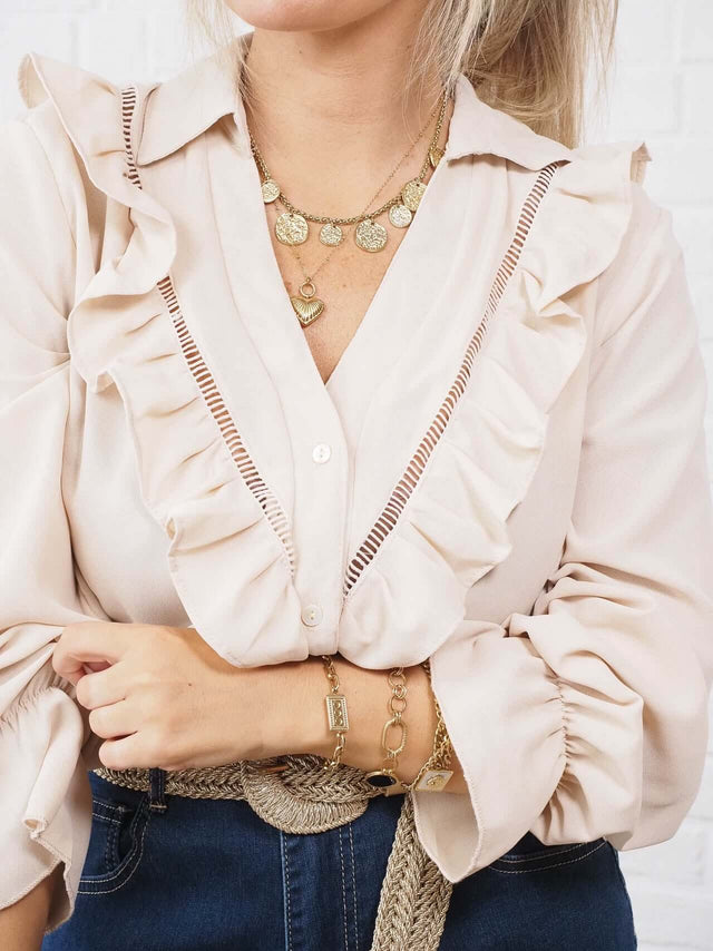 BLUSAS: Camisa com Folho para Senhora - Black Peach® Color: crú Size: S, M, L | Outono / Inverno 2022