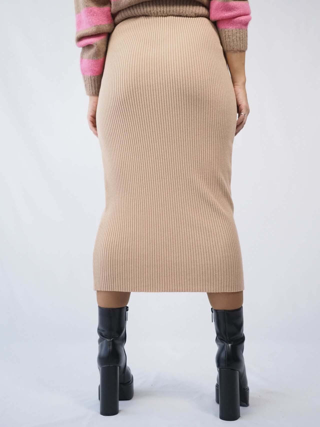 Saias: Saia de Malha Midi - Black Peach® Color: bege Size: TU | Outono / Inverno 2022