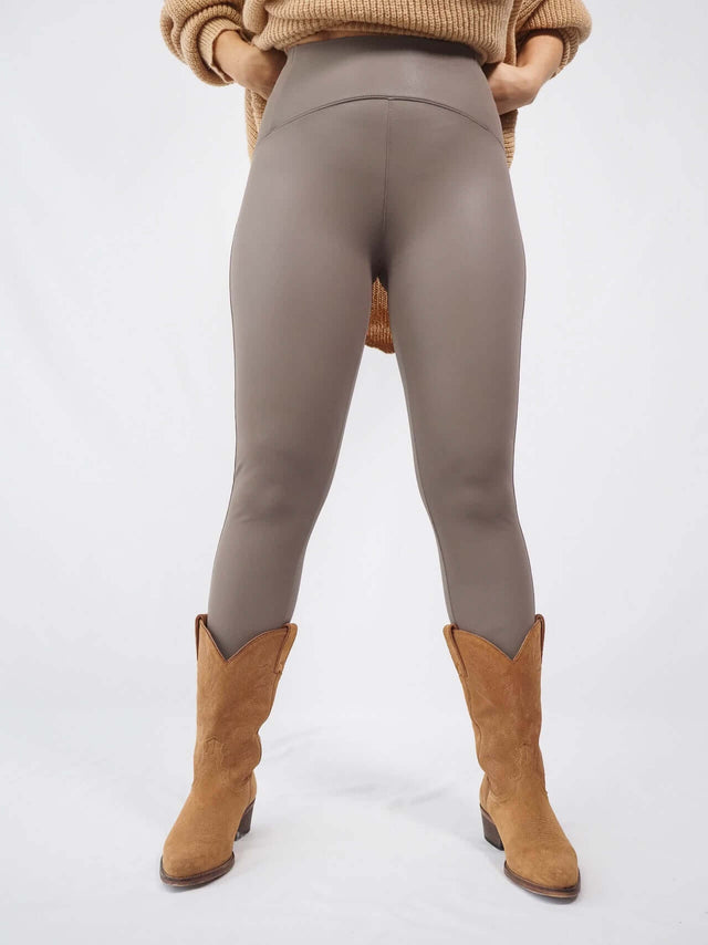 Calças: Leggings para Mulher - Black Peach® Color: taupe Size: S | Outono / Inverno 2022