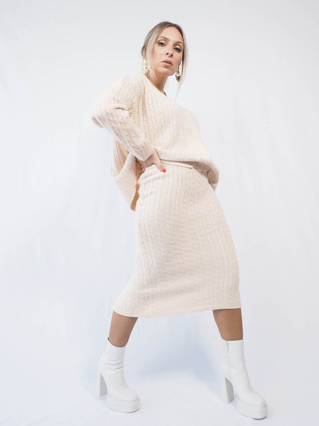 CONJUNTO: CONJUNTO DE MALHA Color: crú Size: S/M, M/L | Outono / Inverno 2022