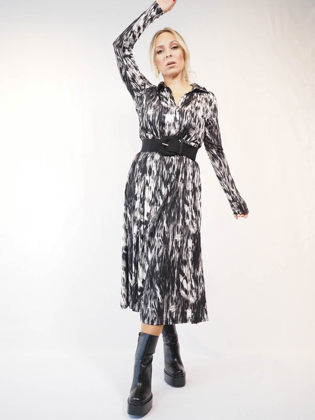 Vestidos: Vestido Midi Estampado Para Mulher - Black Peach® Color: preto Size: L | Outono / Inverno 2022