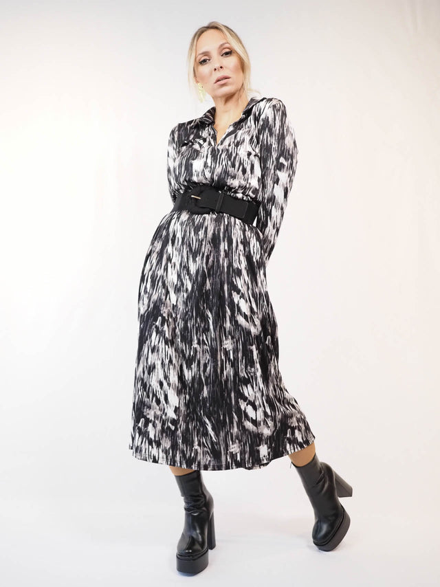 Vestidos: Vestido Midi Estampado Para Mulher - Black Peach® Color: preto Size: M | Outono / Inverno 2022