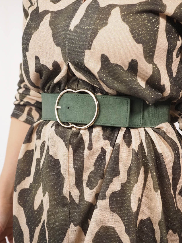 Acessórios: CINTO ELÁSTICO FIVELA DOURADA OVAL FINA Color: verde Size: TU | Outono / Inverno 2022