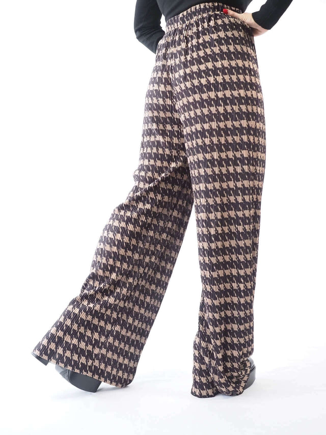 Calças pantalonas estampadas para o outono, práticas.