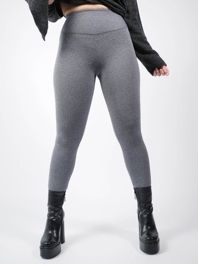 Leggings push up, de cintura subida, vistas de frente.