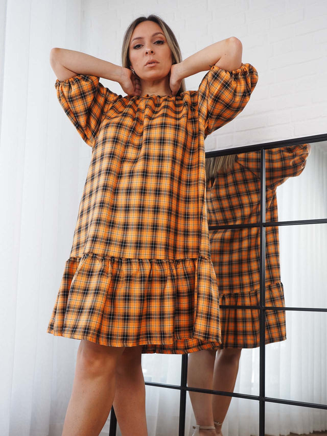 Vestidos: Vestido Curto aos Quadrados | Black Peach Color: laranja Size: S/M, M/L | Outono / Inverno 2022