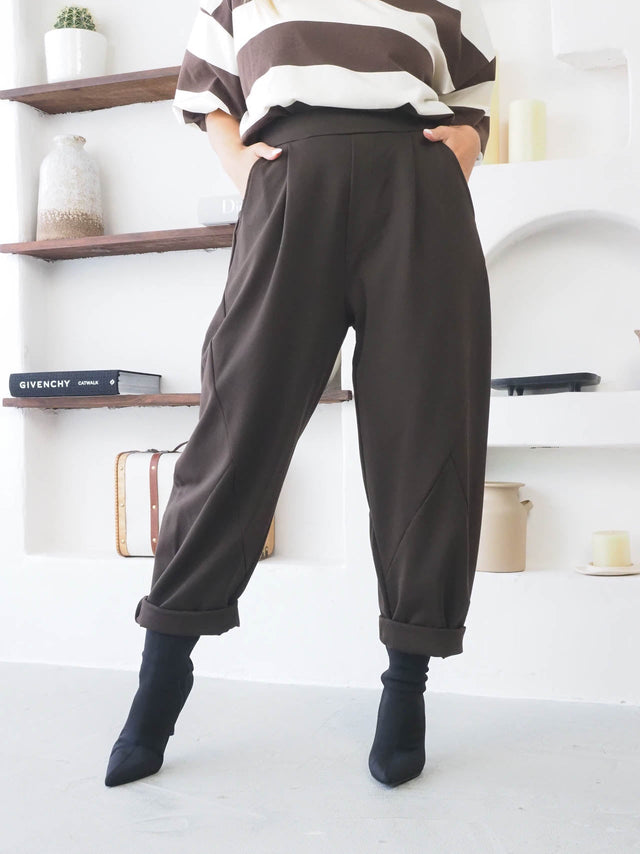 Calças femininas Outono/Inverno para looks quentes e estilosos. Conforto, tendência e qualidade Black Peach Store.