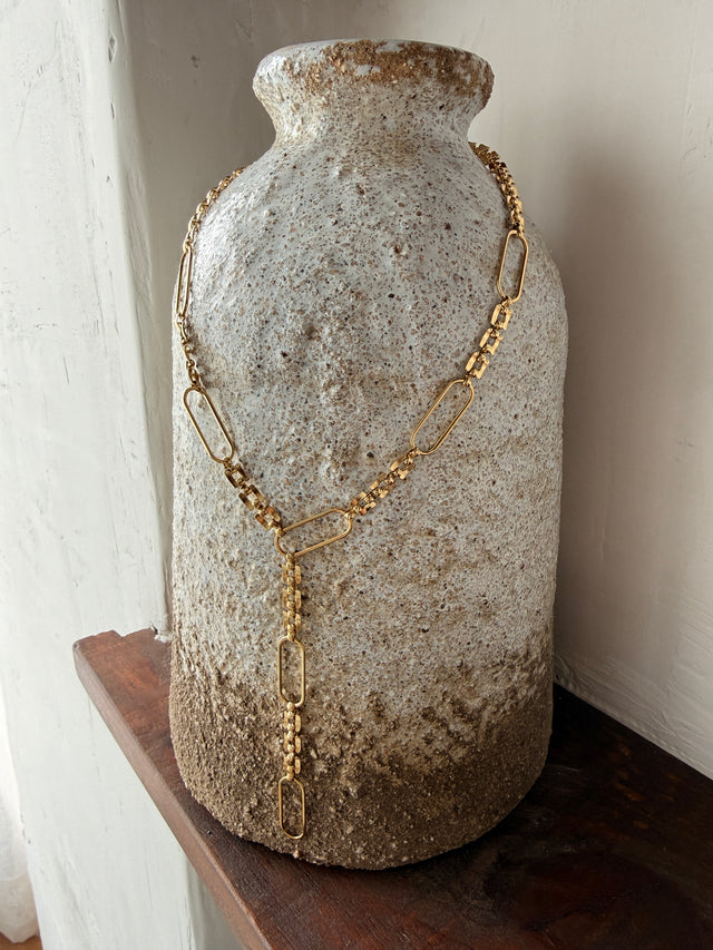 Colar Com Elos e Pendente