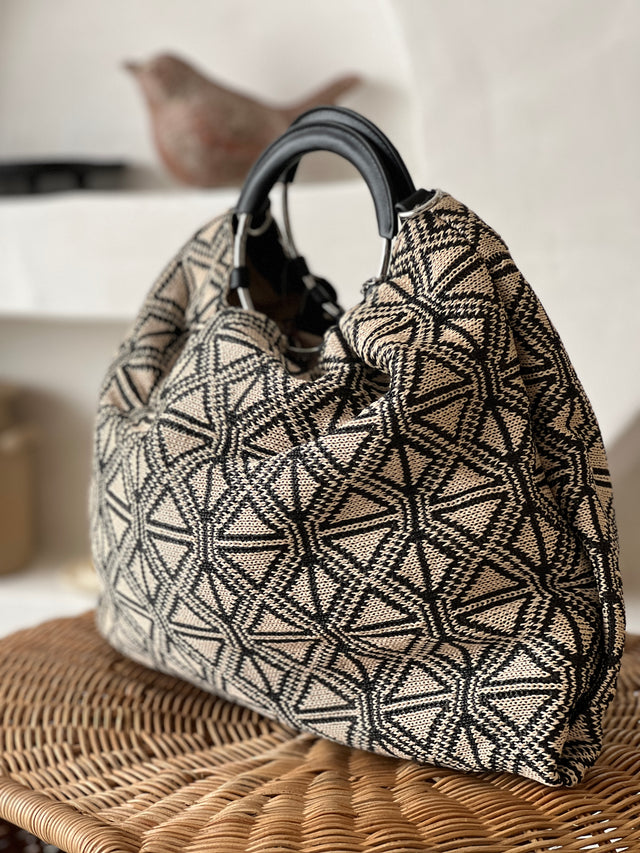 Tote bag in fabric with metal handle