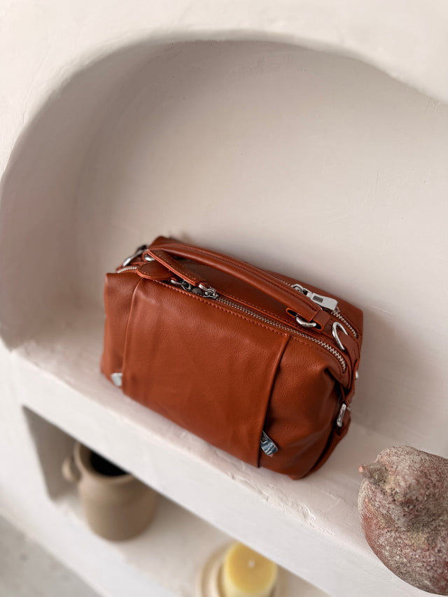 City Leather Suitcase