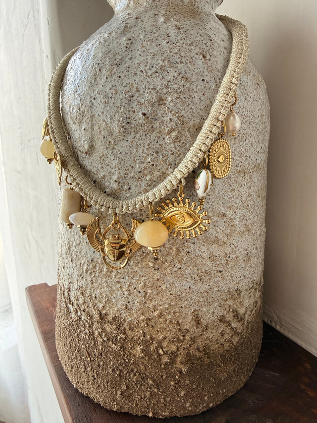 Colar Corda Com Pendentes