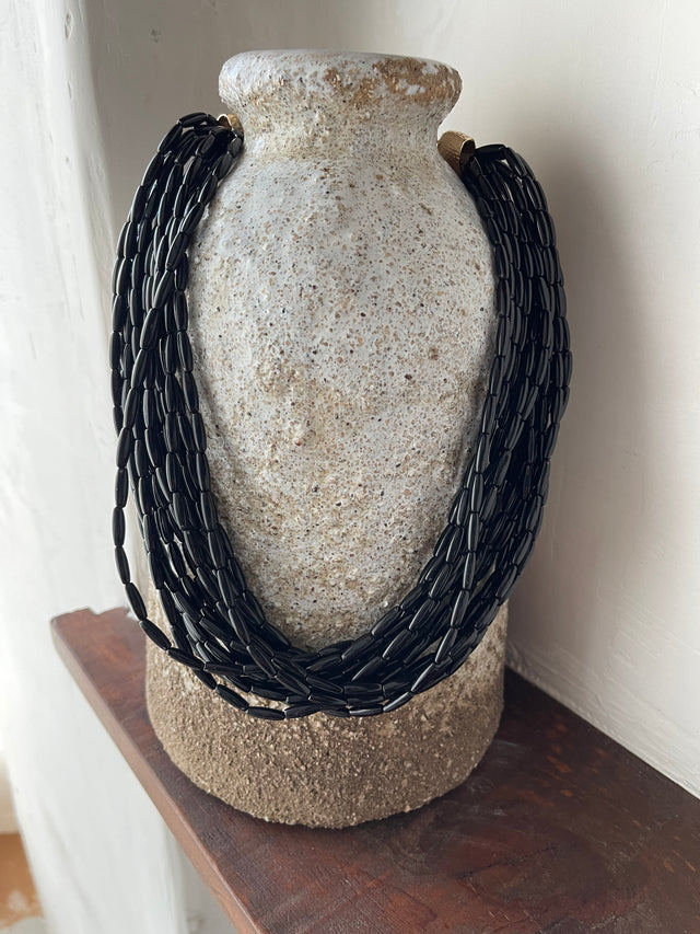 Colar Múltiplo Com Pedras