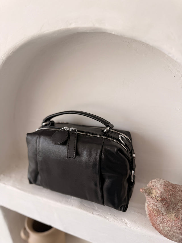 City Leather Suitcase