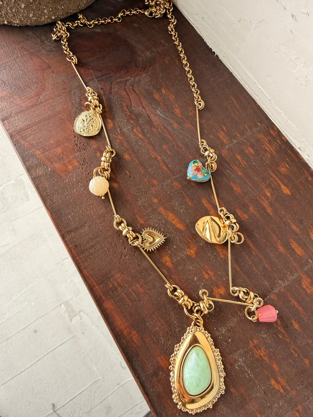 Colar Com Pendentes Coloridos